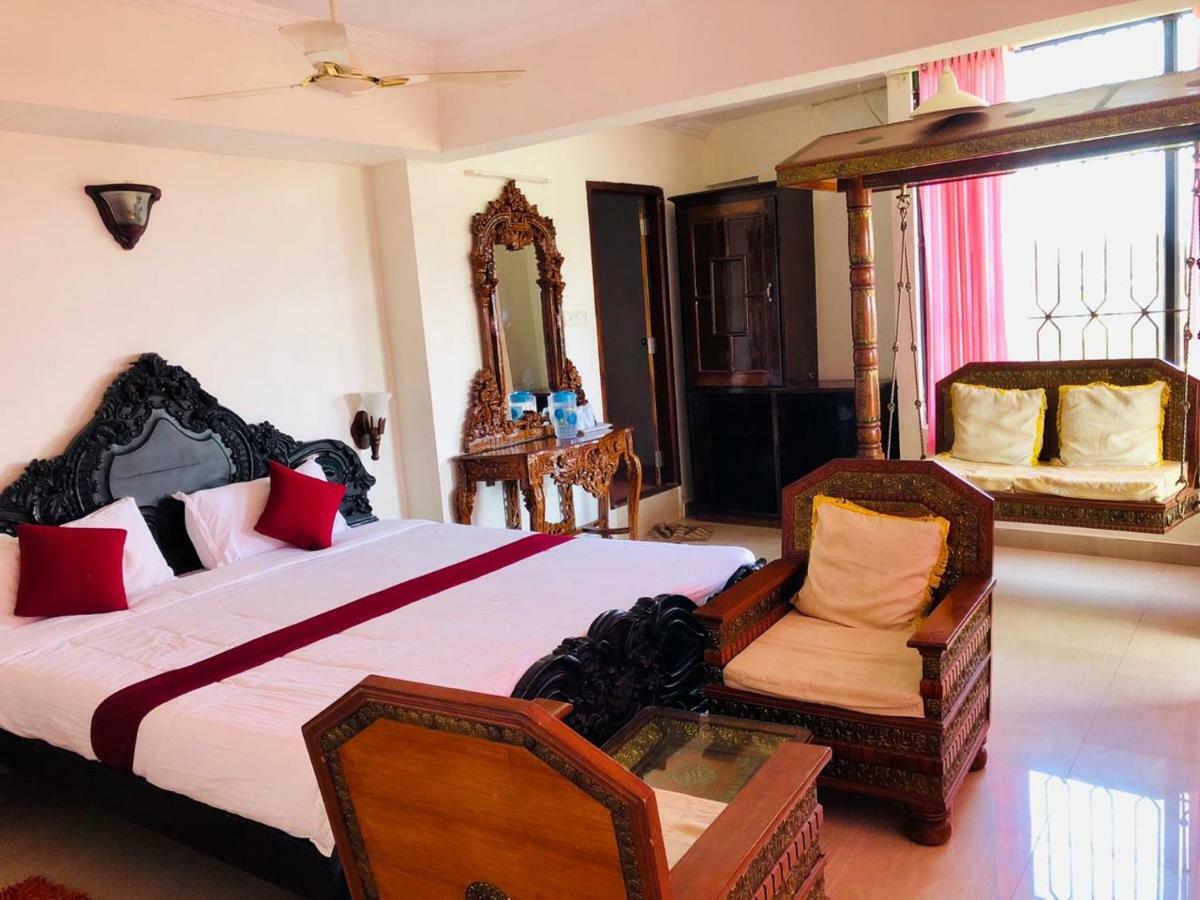 Ayurlaya Beach Retreat Kovalam Kültér fotó